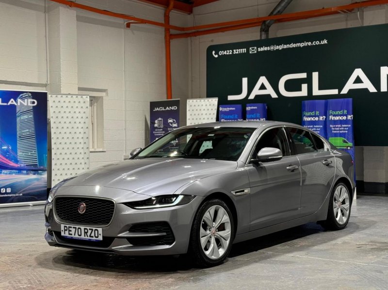 JAGUAR XE