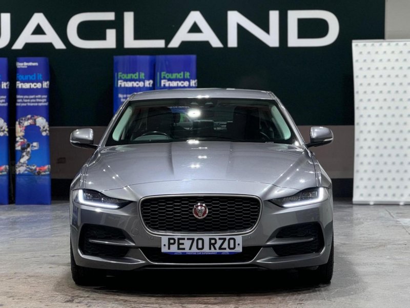 JAGUAR XE
