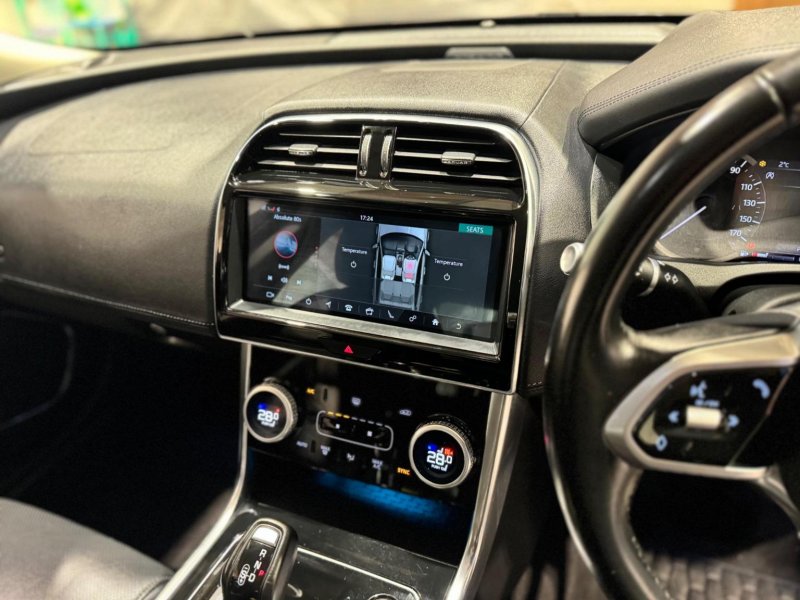 JAGUAR XE