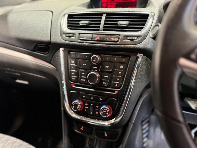 VAUXHALL MOKKA