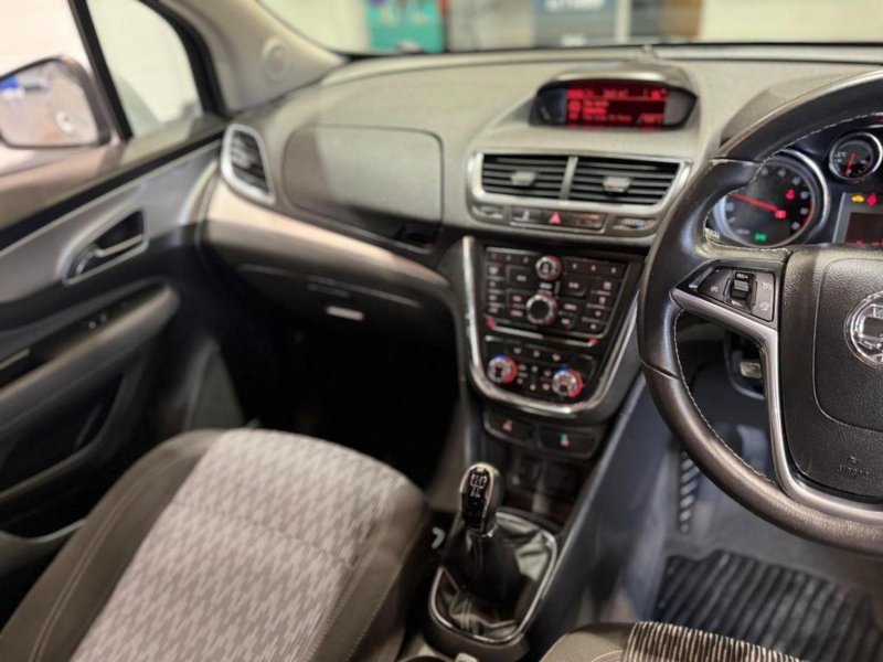 VAUXHALL MOKKA
