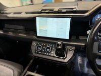 LAND ROVER DEFENDER 110